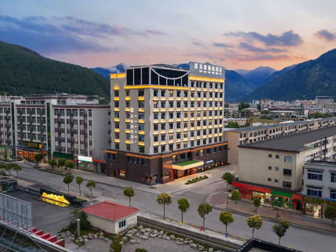 美豪丽致酒店(林芝工布印象店)