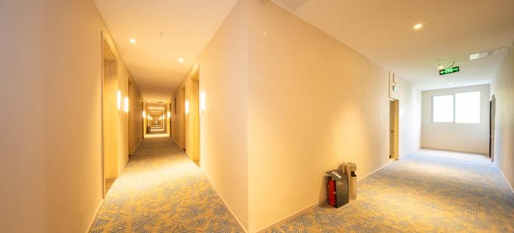 雅居云酒店(湖北汽车工业学院店)图片