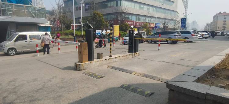 如家悠游电竞(烟台大学店)图片