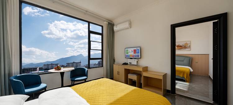 涵雅居丨日照金山·晴光满阁·顶楼观雪景度假美宿(丽江店)图片