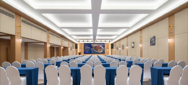 凯里亚德酒店(武汉理工大学丁字桥地铁站店)图片