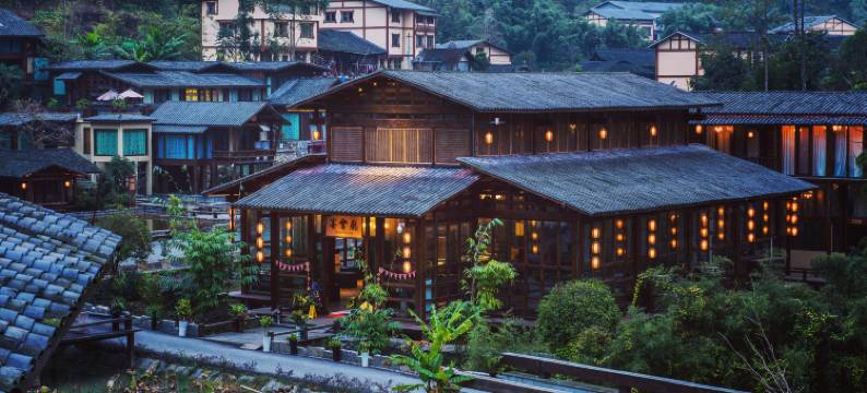 十二背后双河客栈图片