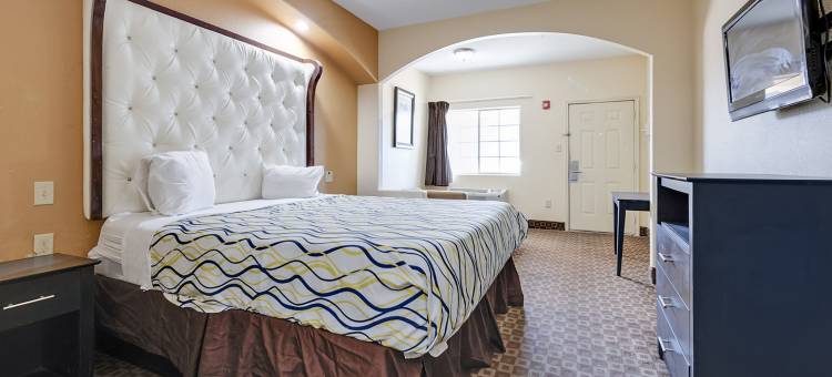 Capital O Deluxe Inn Channelview Houston I-10图片