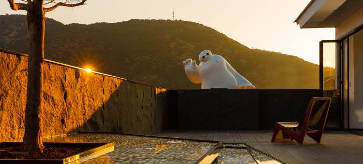 纳主·空中庭院设计师雪山观景民宿(丽江城日照金山店)图片