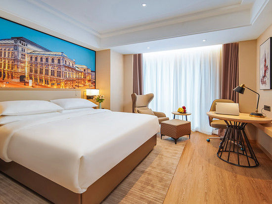 乐东金铂曼酒店(利国店)