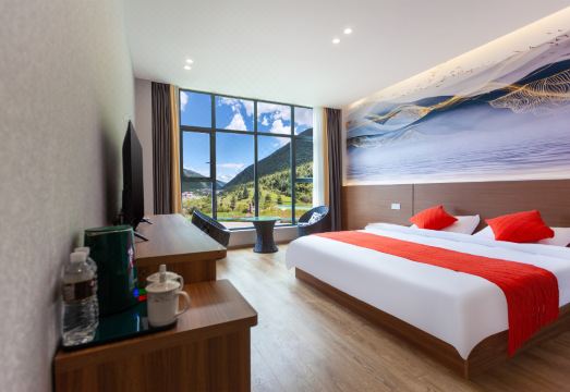 Kangding Dengba Meisu (Zhonggu Hot Spring Branch) Hotel Overview