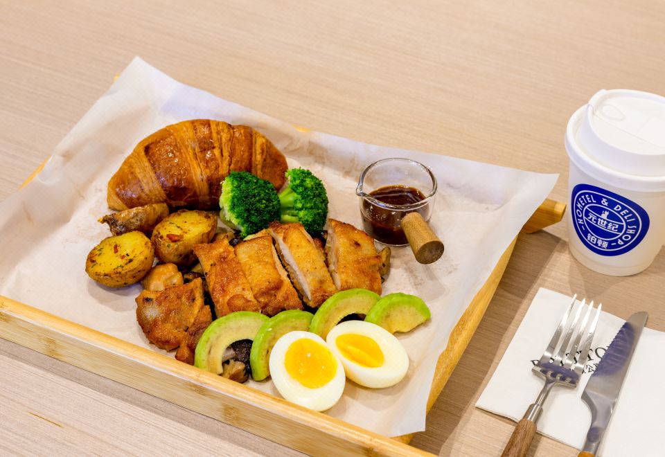 HOMTEL BY POLTTON Hotel Overview