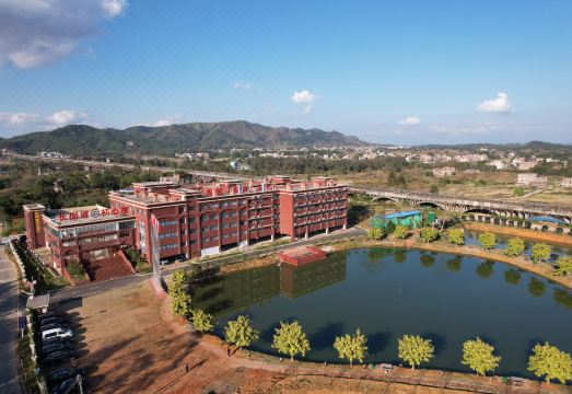 Luoding Changgengpo Chuxin Building Hotel Overview