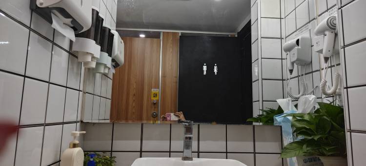 武汉三只小熊青年旅舍(江汉路步行街店)图片