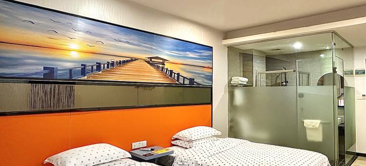 18精品酒店(梧州骑楼城丽港商业街店)图片