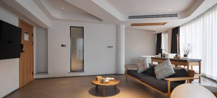 华雅·不舍酒店(高铁东站会展中心店)图片