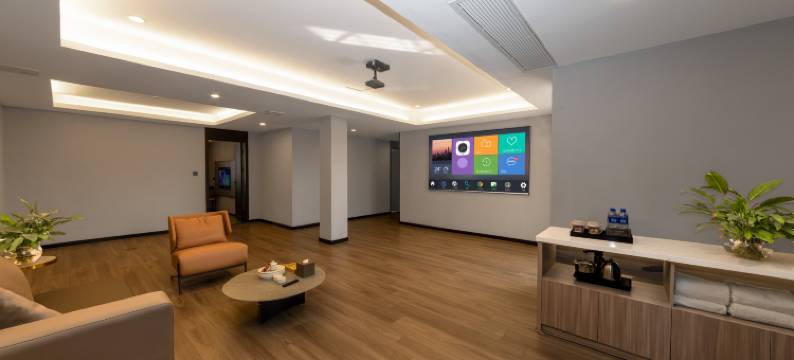 豪泰轻居酒店(汕头天山路万象城店)图片