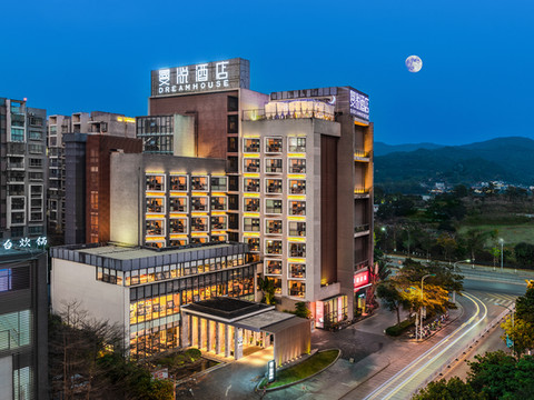 普洱曼悦酒店(悦城时光里购物公园店)