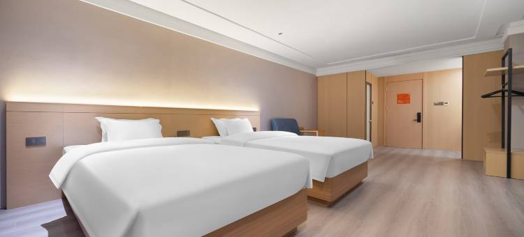 越家轻奢酒店(阜阳商厦火车站店)图片