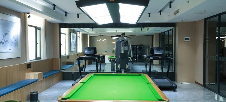 星悦·智慧酒店 (新乡辉县市学院路店)图片