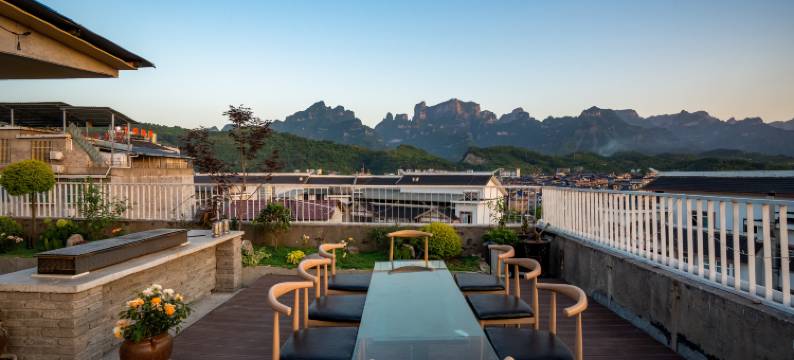 张家界郡澜酒店(天门山索道站店)图片