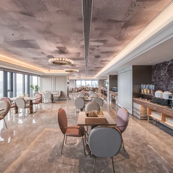 临汾西站美居酒店