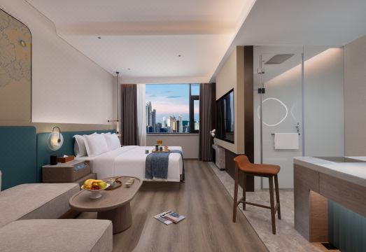 Fuyang Yunbo Manju Hotel (Yingzhou Wanda Plaza Long Distance Bus Station Store) Hotel Overview