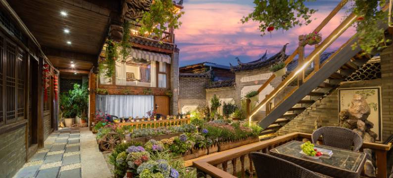 六十八号·日照金山雪山观景美宿(丽江古城四方街店)图片