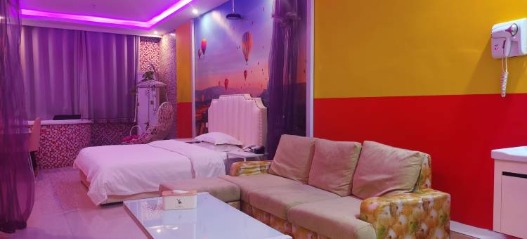 致青春主题酒店(枣庄西站万达广场店)图片