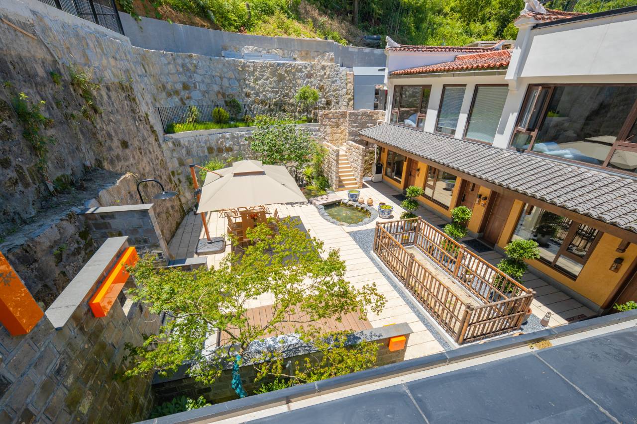 九华山坐忘山里民宿(九华山上肉身宝殿店)图片