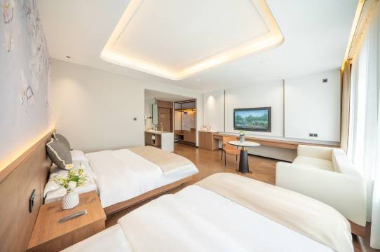 花筑·Aurora斑斓·屿川典藏民宿(乌兰布统草原景区店)