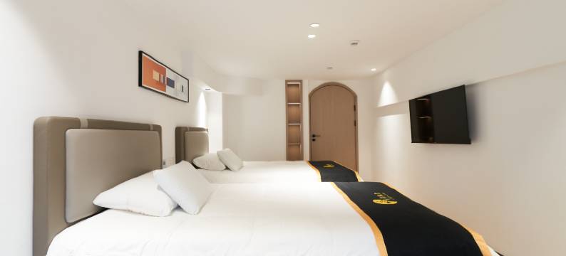 月影松岩LOFT电竞民宿(环球恐龙城店)图片