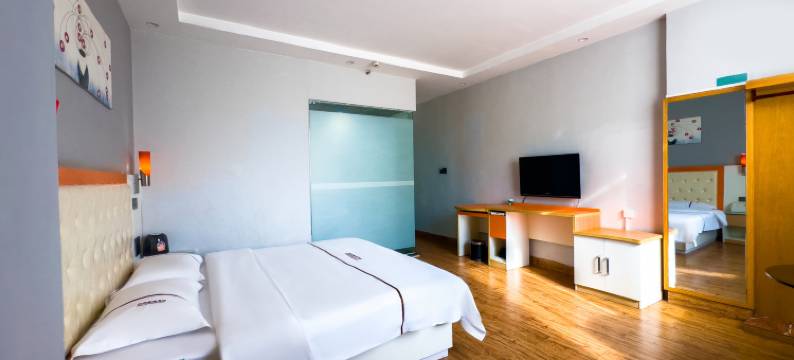 时尚豪庭酒店(崇左大新县德天广场店)图片