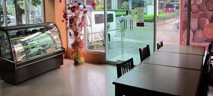 宿务奥夫塔纳套房酒店(靠近奥克里奇)(Oftana Suites Cebu near Oakridge)图片