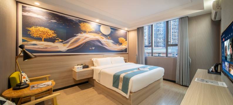 深圳富林时尚影院酒店(坪山燕子湖会展中心店)图片