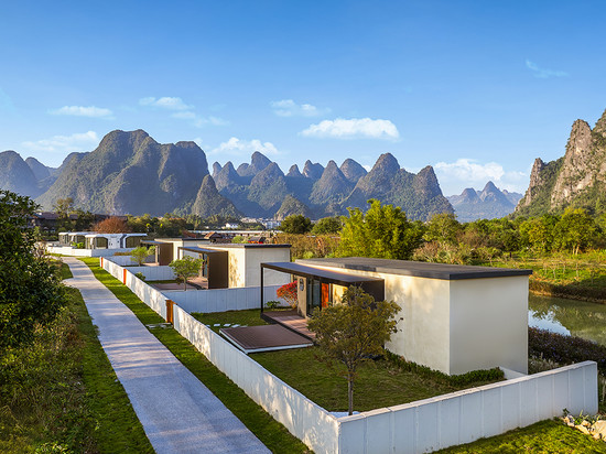 灰墨山水秘境Quiet 观景花园度假酒店(阳朔兴坪古镇三千漓景区店)