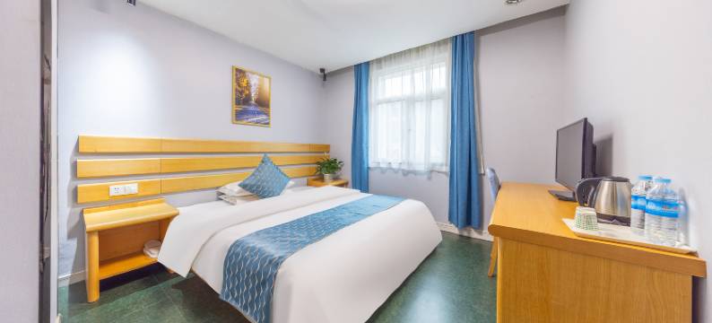 青枫酒店(西宁大新街夜市莫家街店)图片