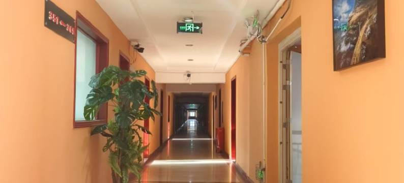 伊宁富强宾馆(伊宁火车站店)图片