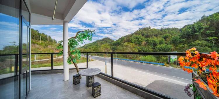 荔波·霖峰·AquaPeak布依云寨·森呼吸美宿(小七孔东门店)图片