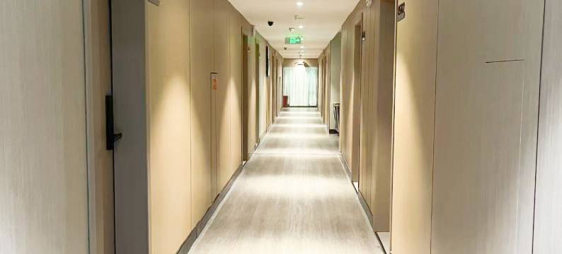 泰茏居度假酒店(三亚湾海月广场外贸路美食街店)图片