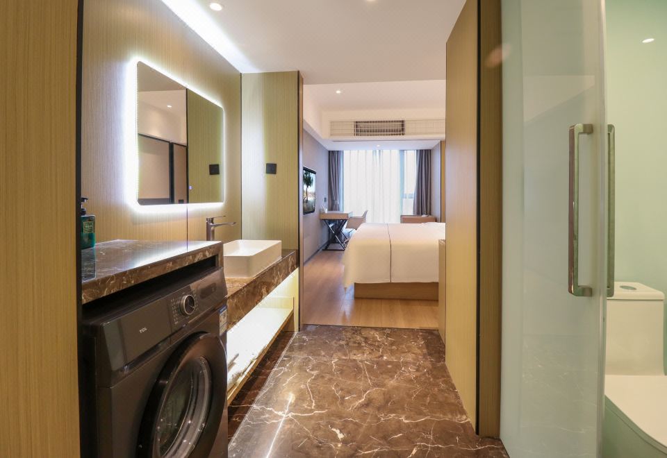 Chengdu Huachen Hotel Hotel Overview