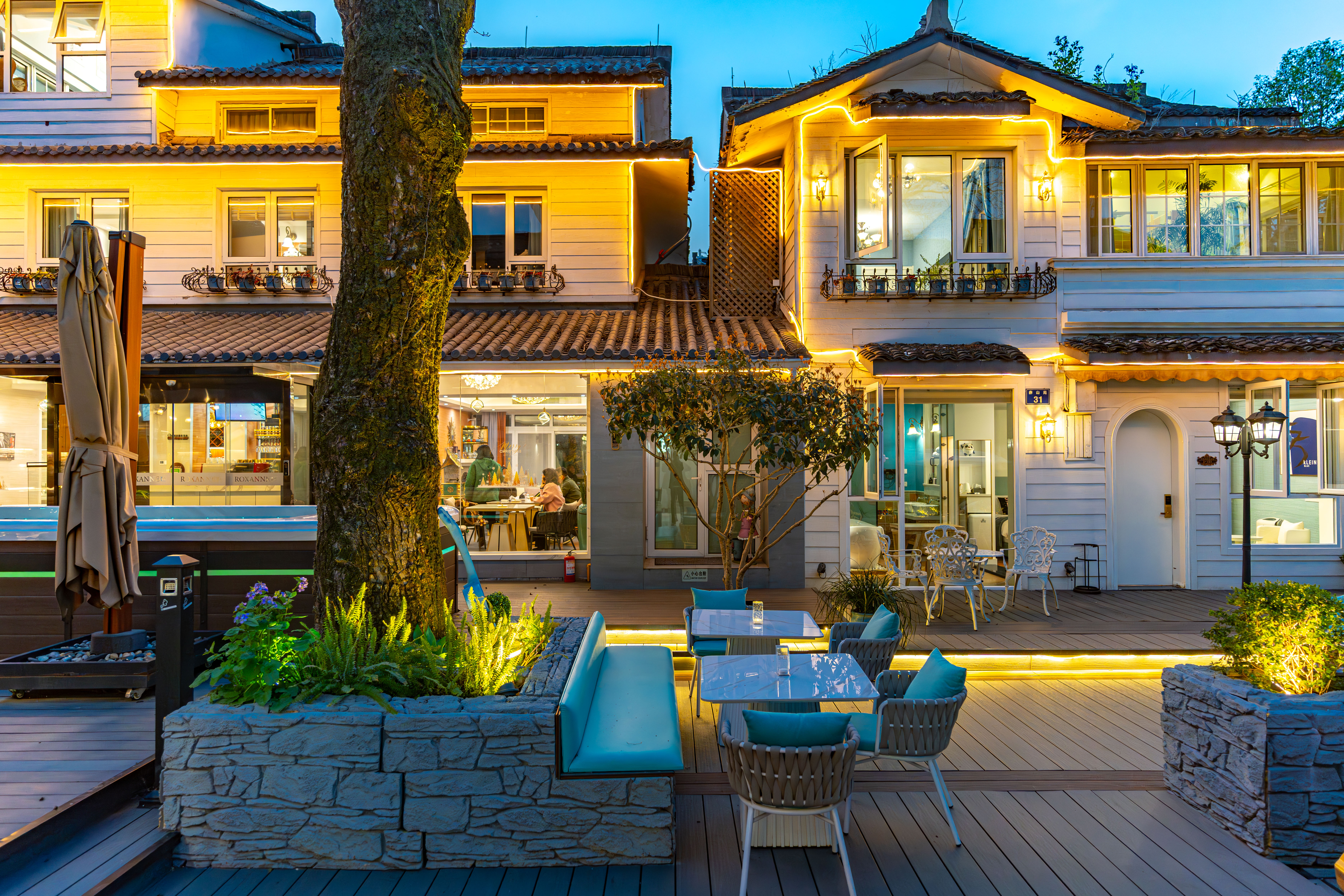 West Lake RoxanneOver view