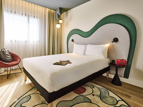 宜必思尚品马德里机场瓦尔德贝巴斯酒