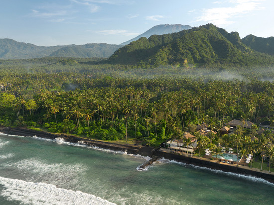 尼尔瓦娜海滩和度假村