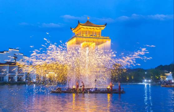 Aura|和颜悦舍·徽韵墨茗设计师度假美宿(婺源县文化广场店)图片