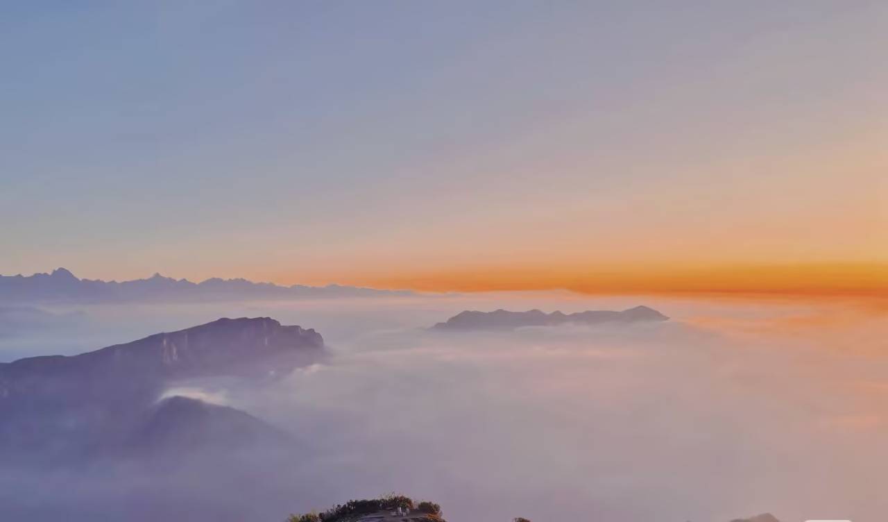 VALATOMS·梵拉图智能酒店(泸定冷碛镇店)图片