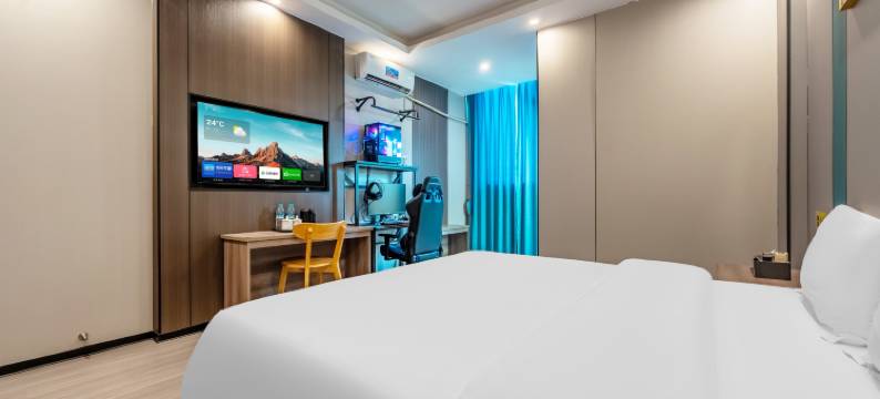 竞悦电竞酒店(信丰西河北路店)图片