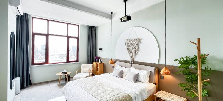 巷舍·轻奢智慧民宿(吉林站财富广场店)图片