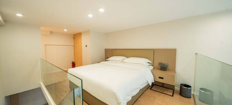 铂顿国际公寓(阳江市政府鸳鸯湖公园店)图片