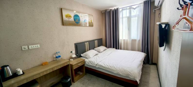 优尔驿宾馆(南湖广场店)图片