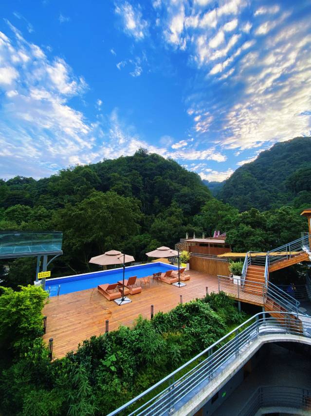拾星集·仙谷MoonlitNooksMistyNicheMildNook民宿(青城山景区店)图片
