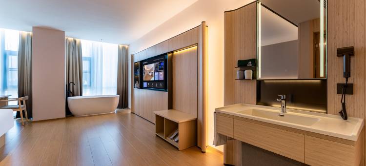 欢朵•云屿丨DREAMWORLD•SERENITY艺术酒店(南昌西站国博地铁站店)图片