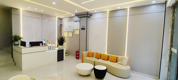 云尚居酒店(夜郎广场人民医院店)图片