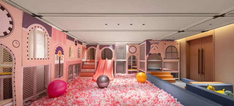 西安金陵紫金山酒店(西安城墙洒金桥美食街店)图片