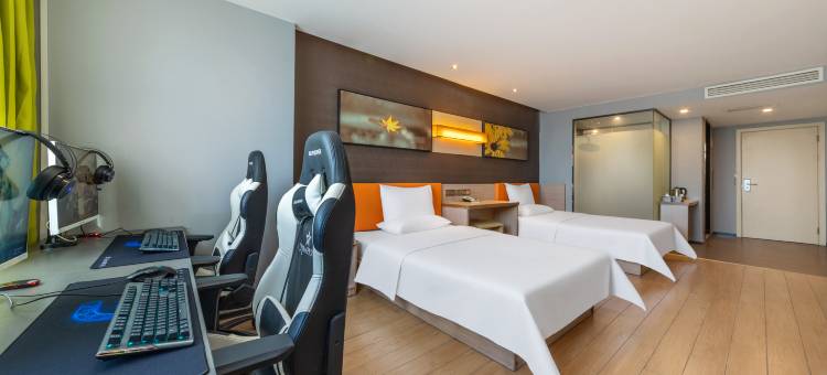 艺趣电竞酒店(邵东汽车西站店)图片